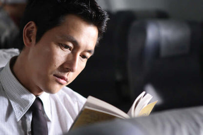 Still image from Korean movie A GOOD RAIN KNOWS directed by Hur Jin-ho starring Jung Woo-sung. bluray on the Terracotta Distribution store.