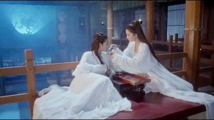 A scene from THE MAIDENS OF HEAVENLY MOUNTAINS (1994) bluray with slipcase Terracotta Distribution